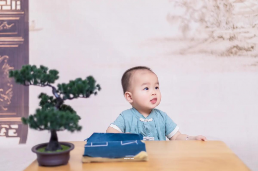 武穴宝宝喊肚子疼怎么回事